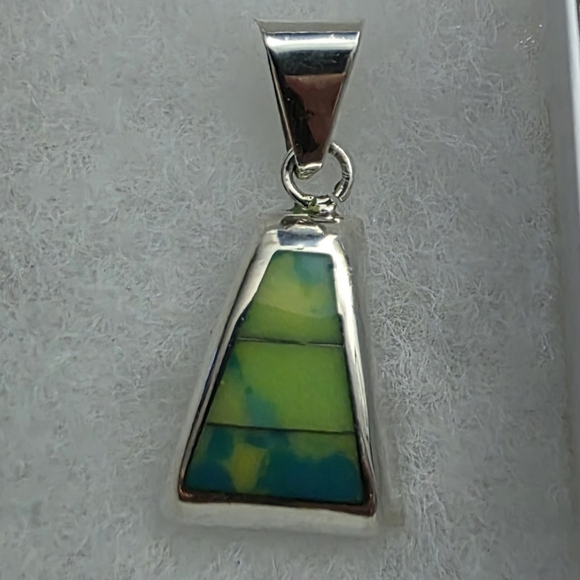 925 TAXCO Mexico Sterling Silver Green & Yellow Marble Inlay Stone 1.5" Pendant - Picture 1 of 2